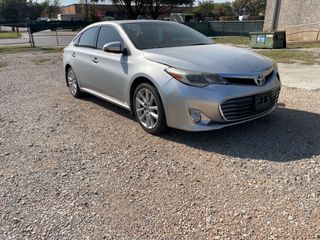 2014 Toyota Avalon Limited - Exterior Front Right Corner Image
